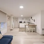 Cosy Cottage - Cheerful Apartment In The Center